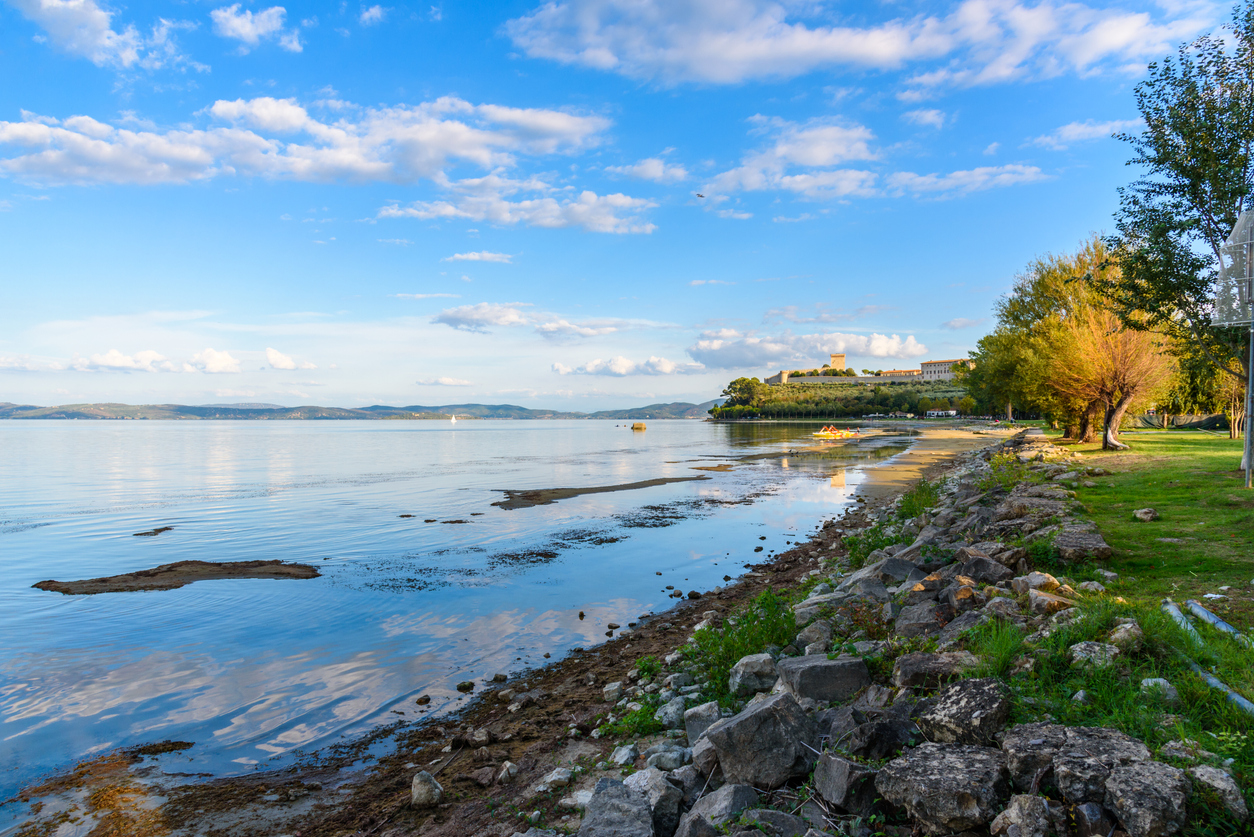 Lago Trasimeno In Moto Sul Velo Argenteo Del Centro Italia Trueriders